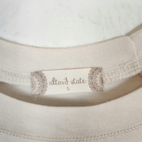 Altar'd State | NWT This Girl Loves Christmas Long Sleeve Top Cream Small - Picture 5 of 7
